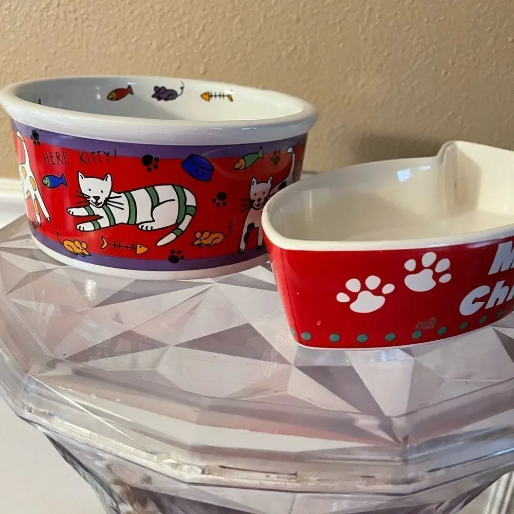 Signature The Good Cat Cat Dish & Meowy Christmas Fish Shaped Cat Dish